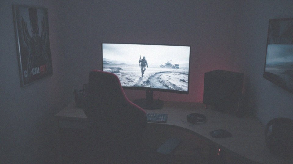 Jakie są zalecenia wiekowe dla różnych wersji Call of Duty?
