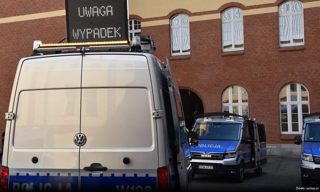 Policja w Olkuszu zwiększa bezpieczeństwo na drogach w czasie Wszystkich Świętych